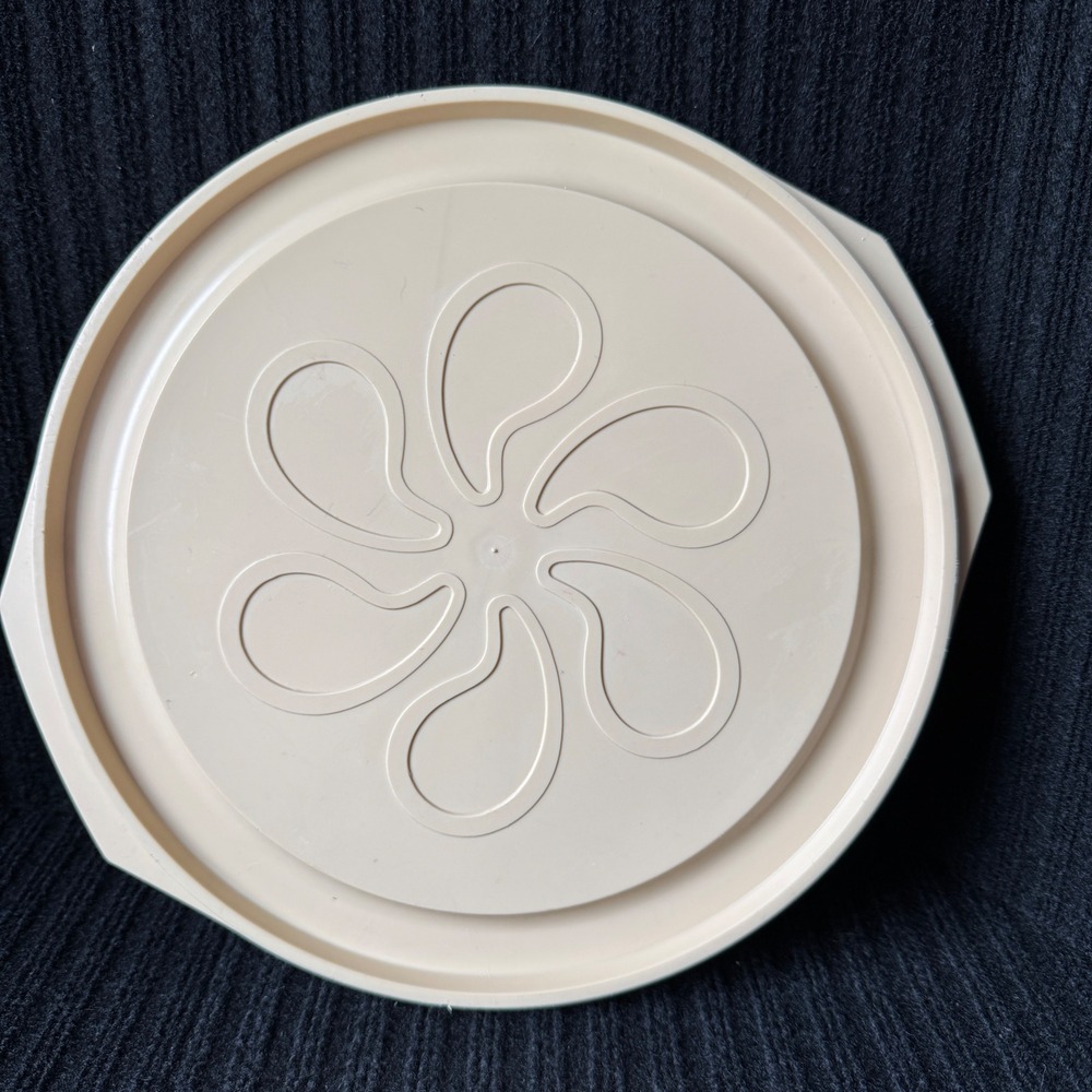 Rubbermaid 3235 Replacement Lid Almond Beige 11 Inch Round Daisy Design